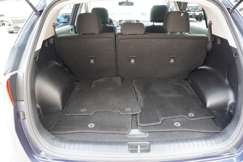 Certified Used 2017 Pacific Blue Kia LX image 21