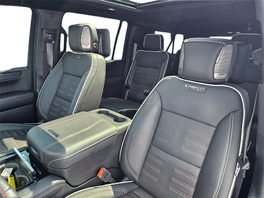 Used 2025 Onyx Black GMC AT4 Ultimate image 20