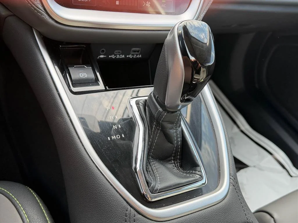Used 2023 Silver Subaru Onyx Edition image 25