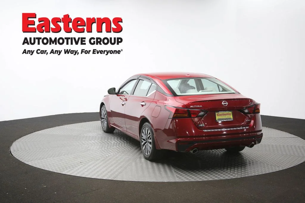 Used 2023 Red Nissan 2.5 SV image 64