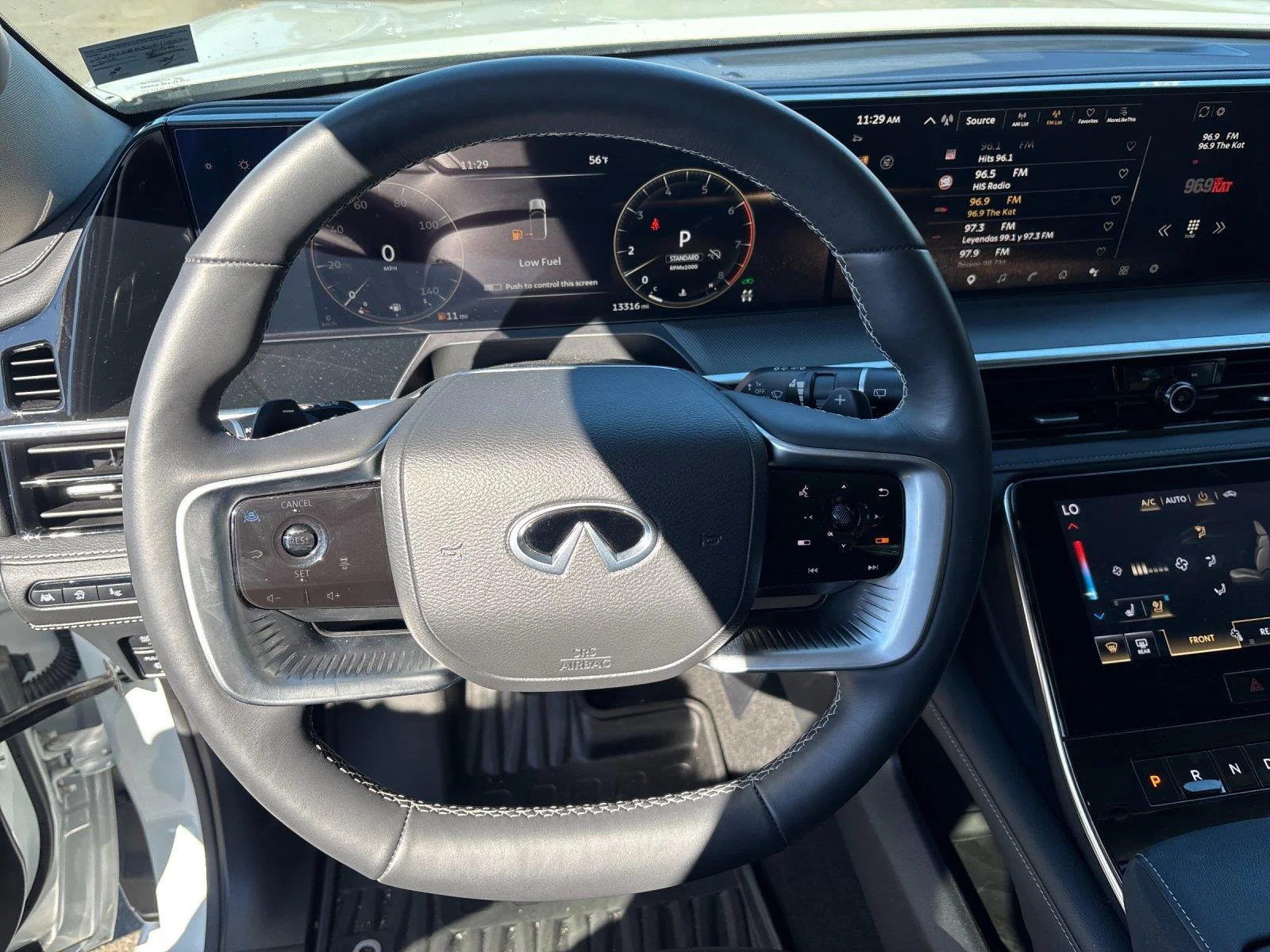 Certified Used 2025 Radiant White INFINITI LUXE image 18
