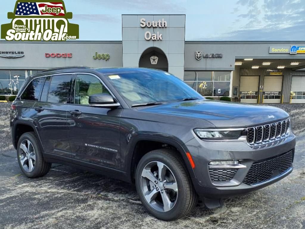 New 2025 Baltic Gray Metallic Clear-Coat Exterior Paint Jeep Limited image 1