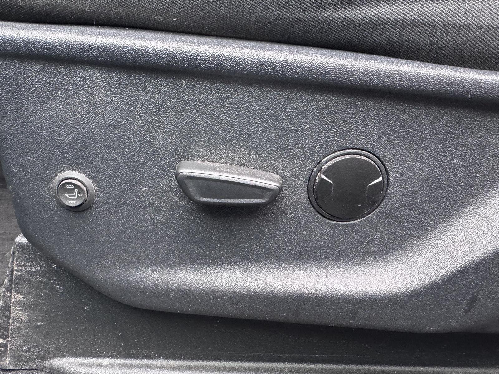 Used 2024 Antimatter Blue Ford XLT image 11