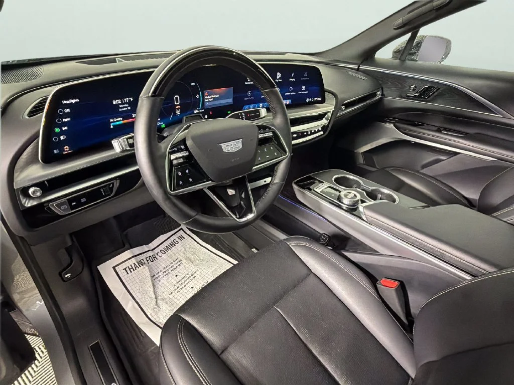 2025 Cadillac LYRIQ Luxury 3 - Photo 19