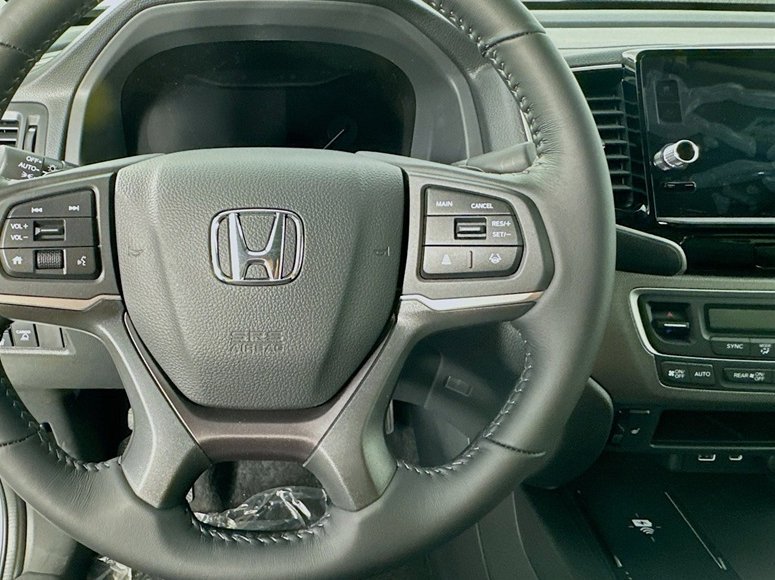 New 2026 Platinum White Pearl Honda RTL image 16