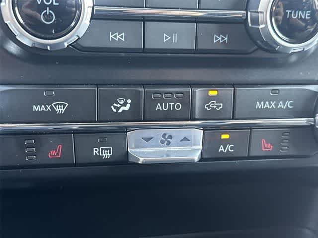 Used 2023 Iconic Silver Metallic Ford XLT image 19