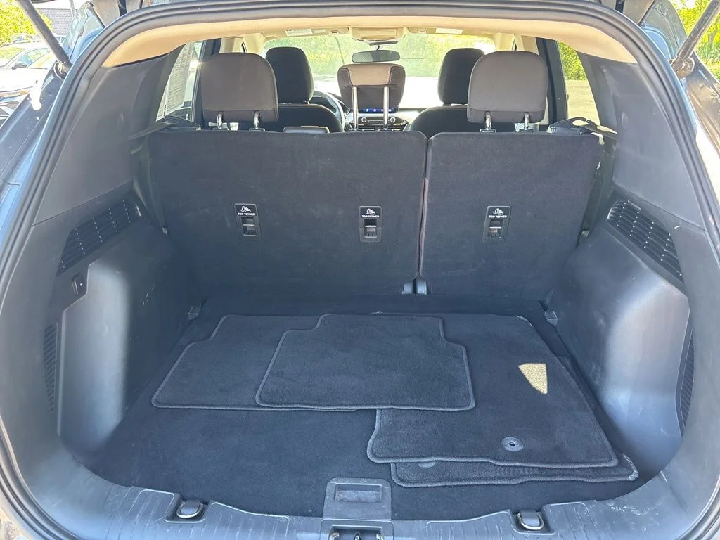 Used 2020 Gray Ford SE image 14