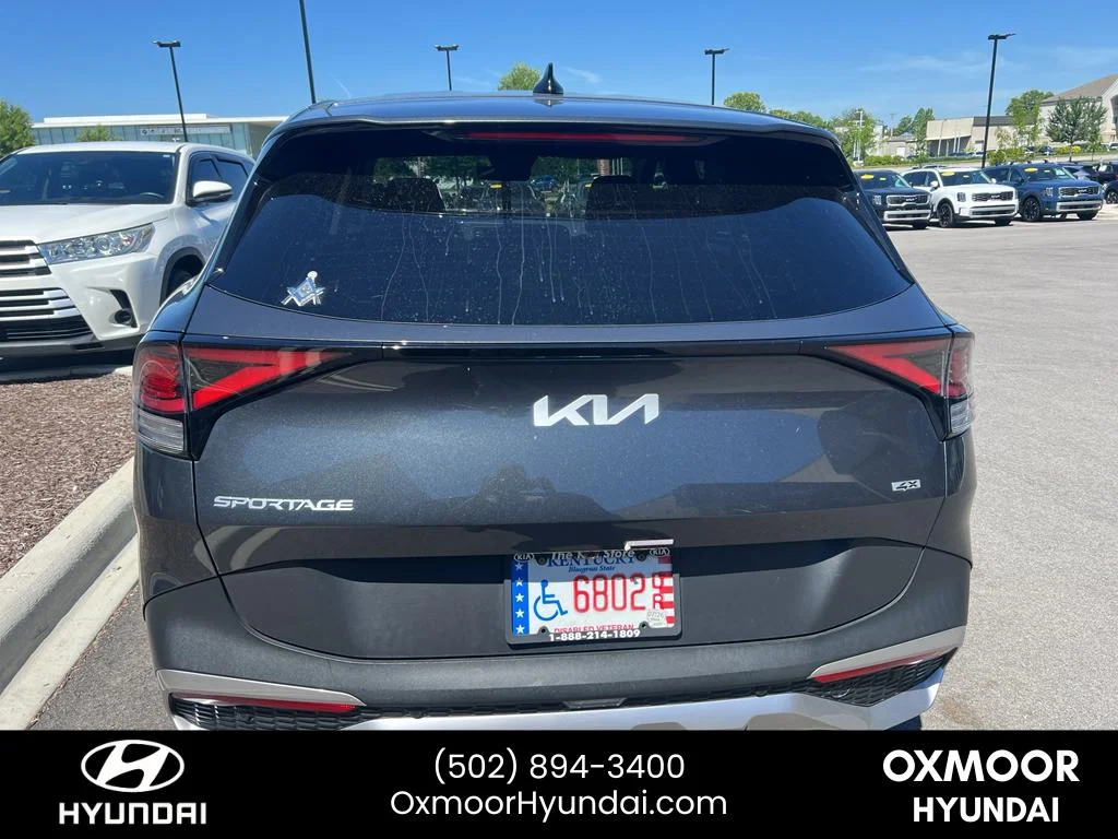 Used 2024 Gravity Gray Kia LX image 10