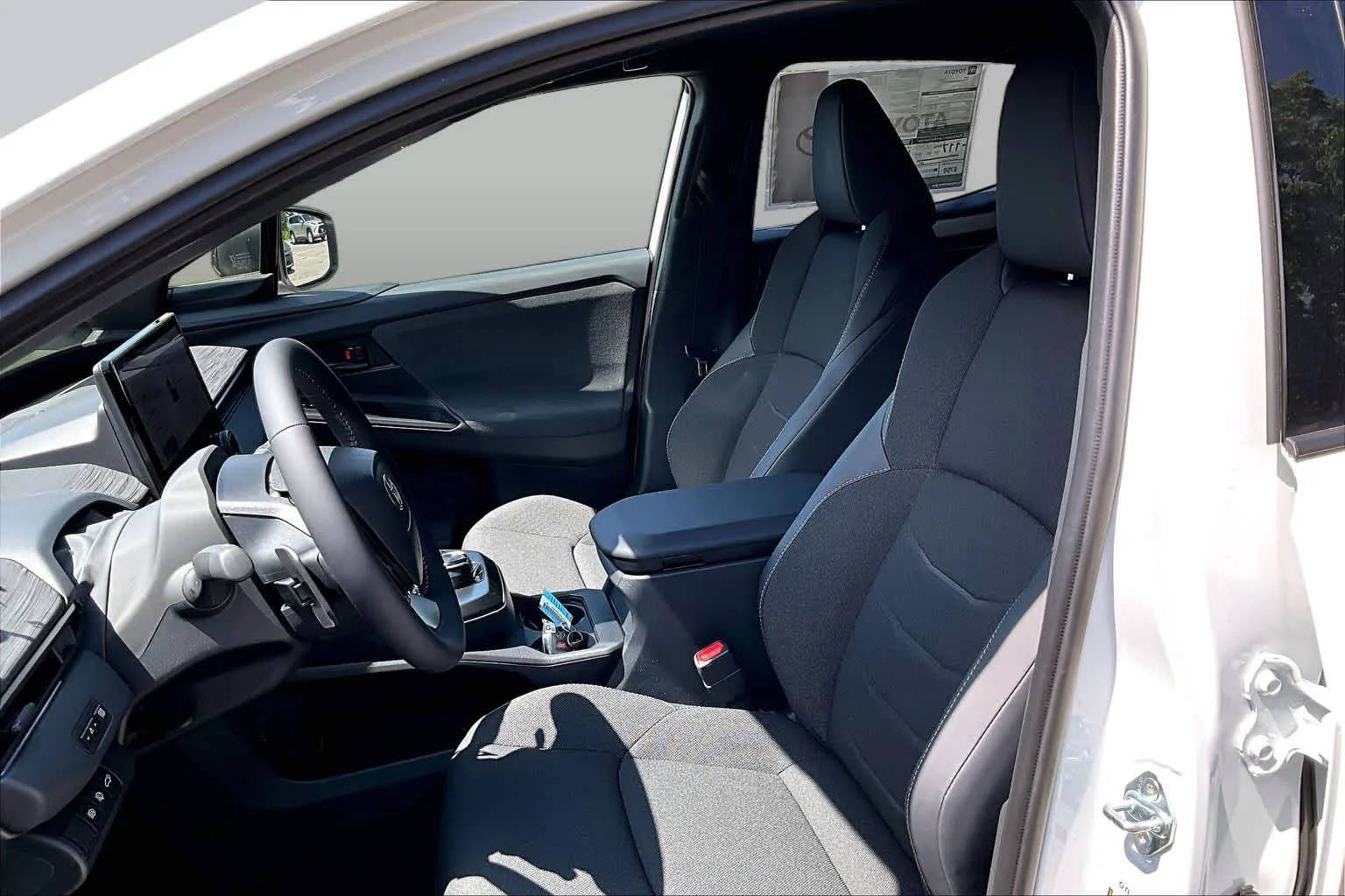 New 2026 Wind Chill Pearl Toyota SE image 9