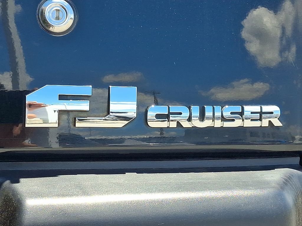 Used 2014 Black Toyota Base image 31