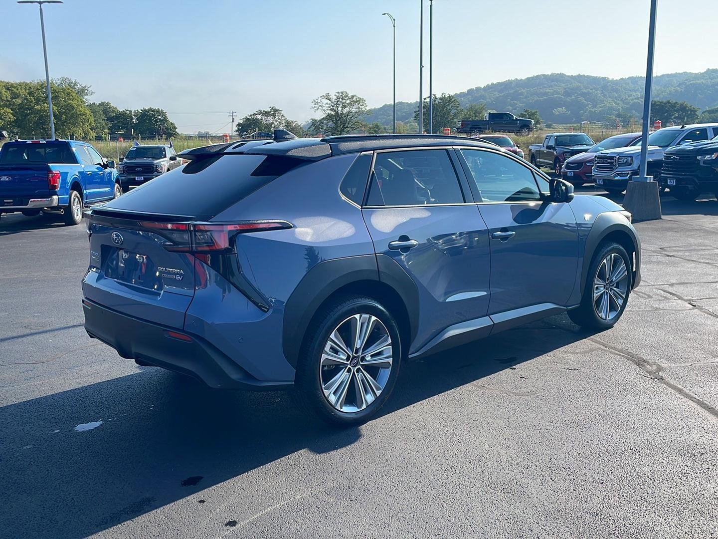 Used 2024 HARBOR MIST GRAY PEARL 2-TONE SUBARU TOURING image 5