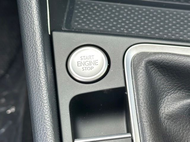New 2026 Opal White Pearl Volkswagen 1.5T SE image 36