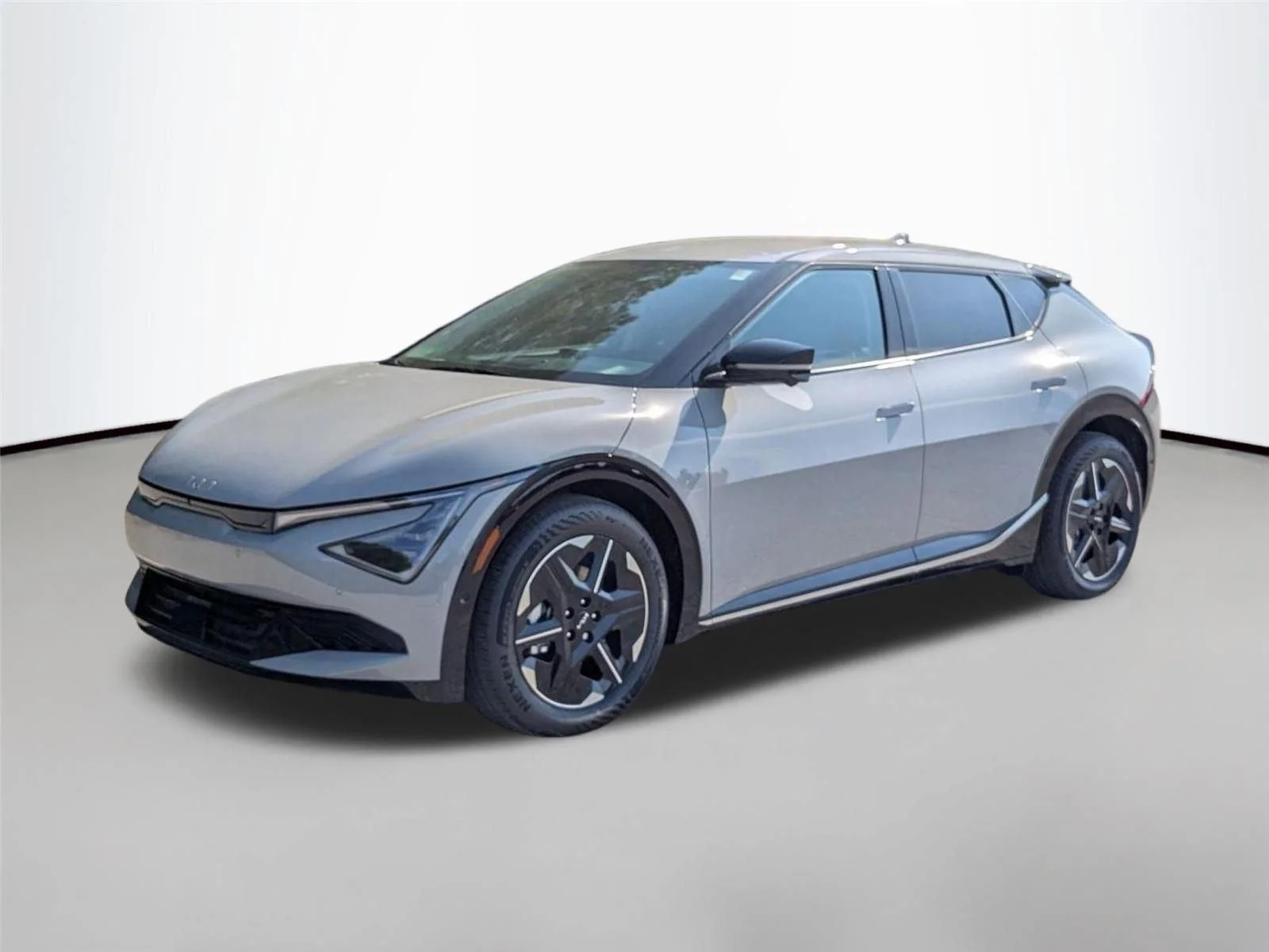 2025 Kia EV6 Wind's photo