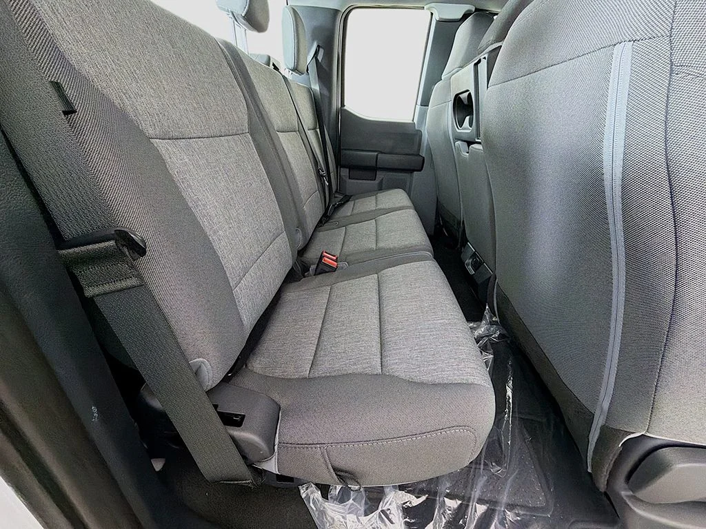 New 2025 Oxford White Ford F-350® XL image 23