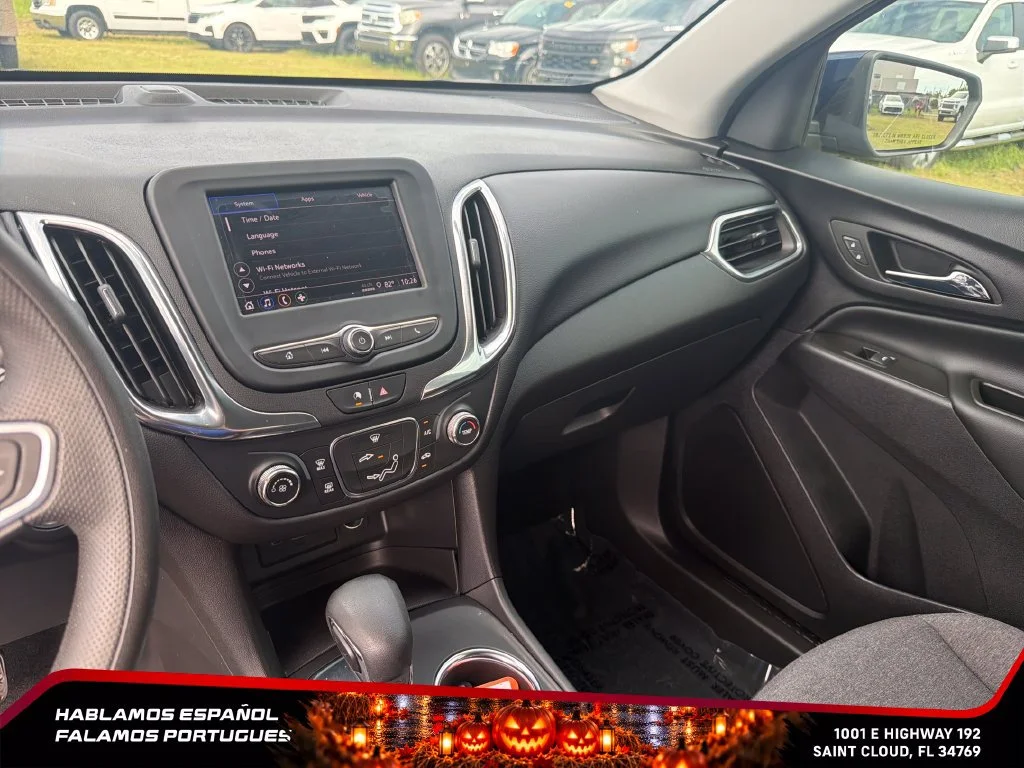 Used 2023 BLUE GLOW METALLIC Chevrolet LT image 18