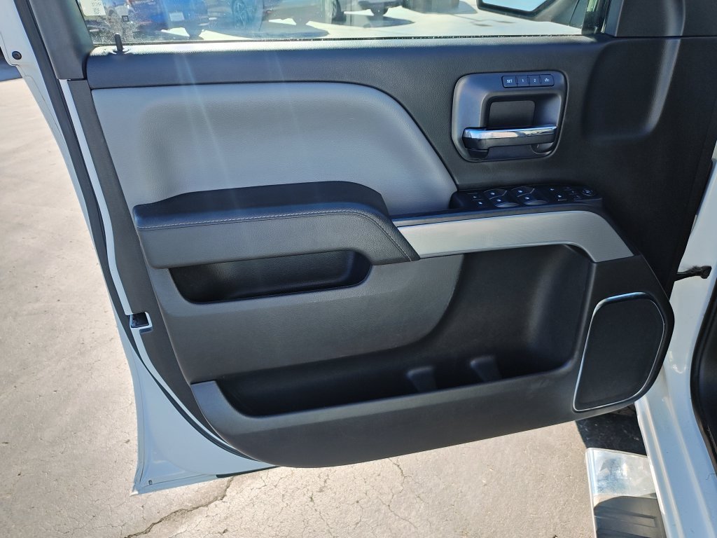 Used 2018 SUMMIT WHITE Chevrolet LTZ image 12