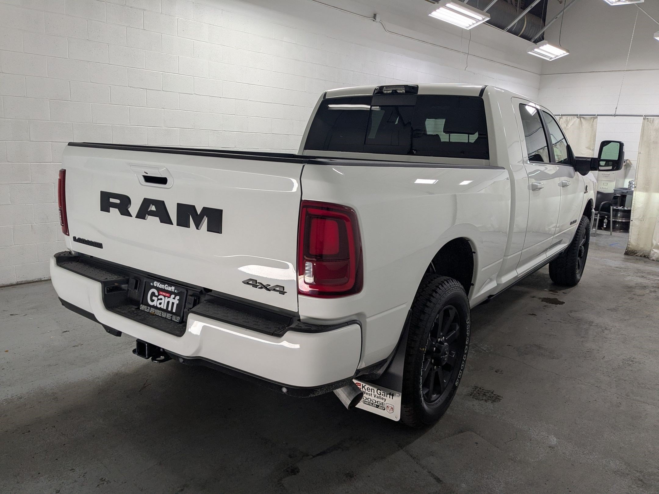 New 2026 Bright White Clear-Coat Exterior Paint RAM Laramie image 4