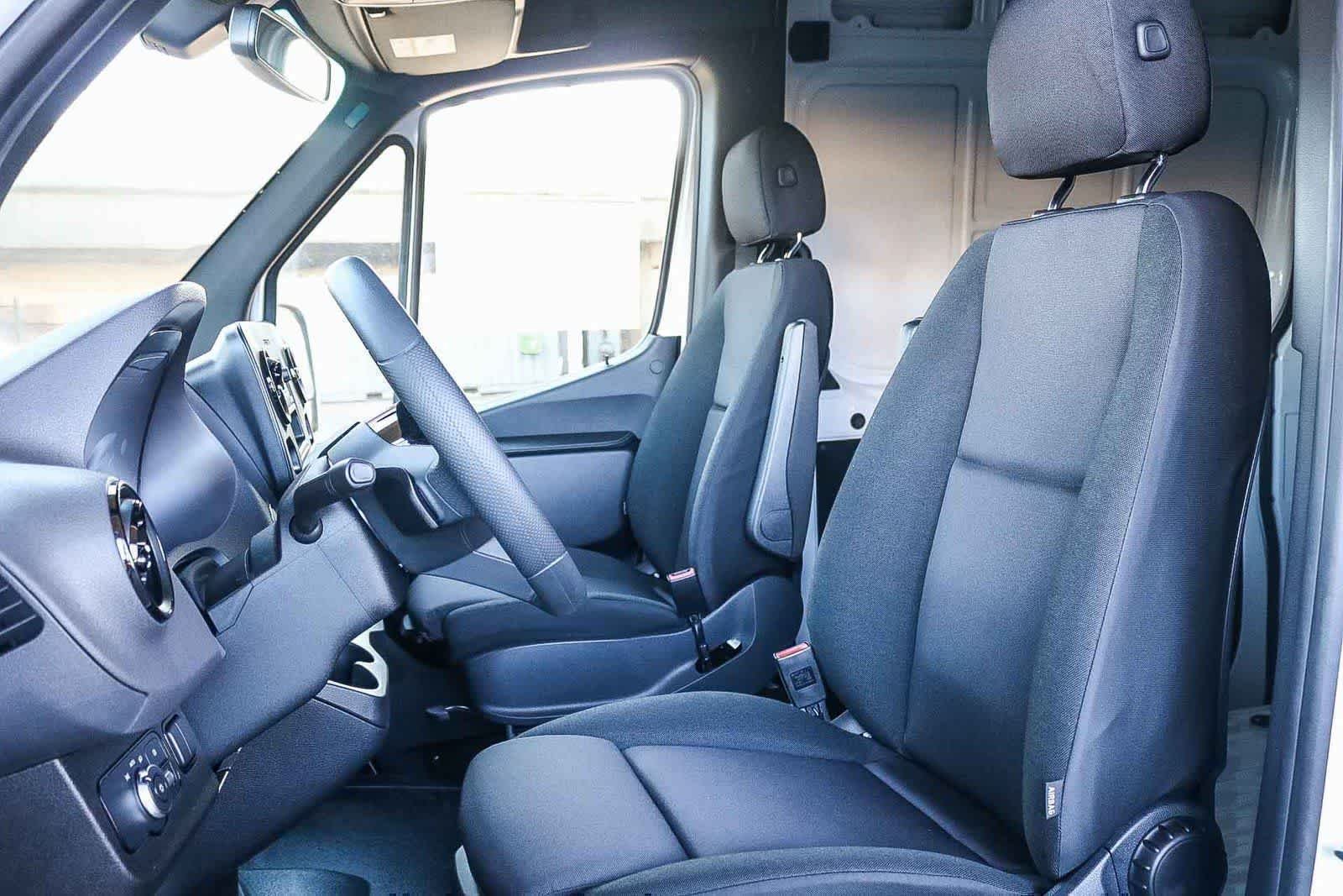 New 2026 Arctic White Mercedes-Benz Cargo 170WB High Roof RWD 2.0L I4 Diesel Turbo SO image 17