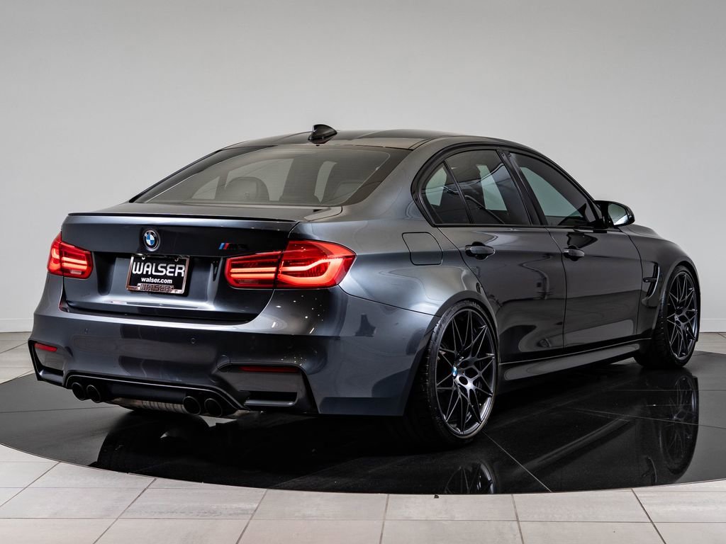 Used 2018 Mineral Gray Metallic BMW  image 10