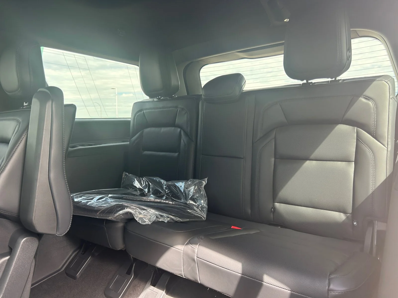 New 2027 Pristine White Metallic Tri-Coat Lincoln Reserve image 21