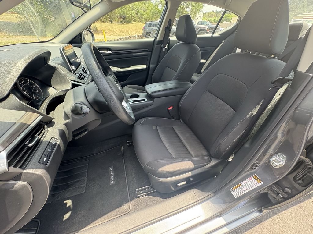 2025 Nissan Altima SV - Photo 21