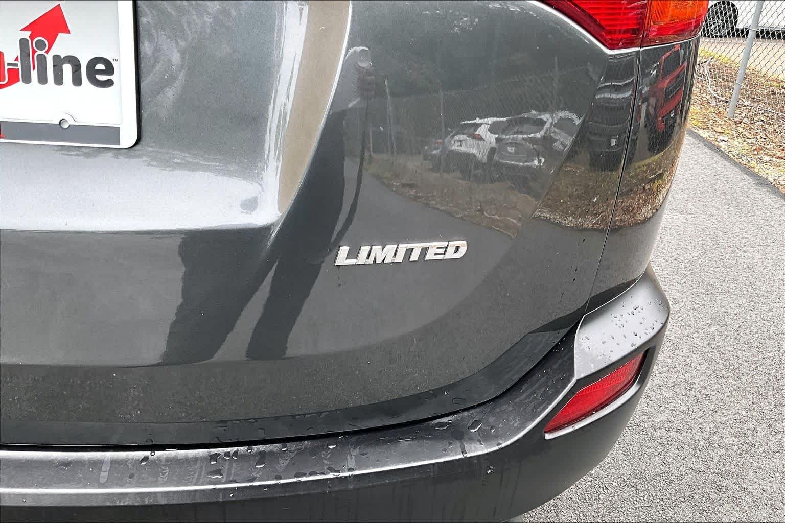 Used 2015 Magnetic Gray Metallic Toyota Limited image 10