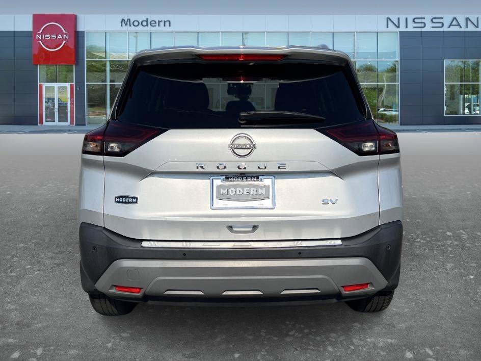 Used 2023 Brilliant Silver Metallic Nissan SV image 6