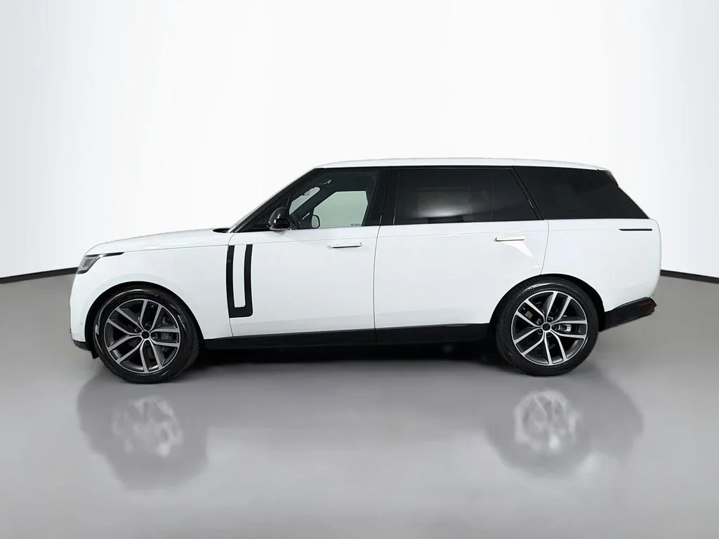 New 2026 Fuji White Land Rover SE 7 Seats image 8