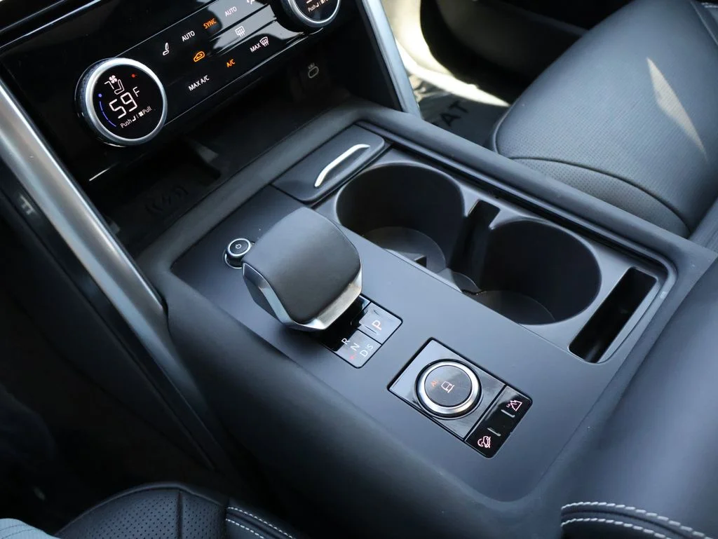 Used 2025 Santorini Black Metallic Land Rover Metropolitan Edition image 26
