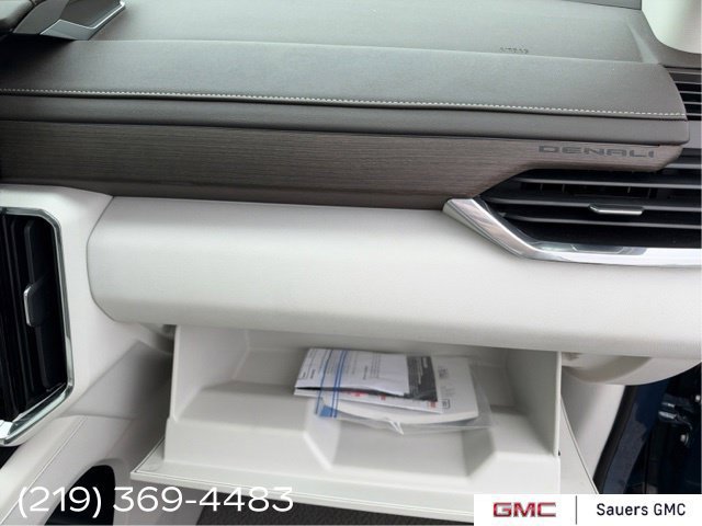 2024 GMC Acadia Denali - Photo 24