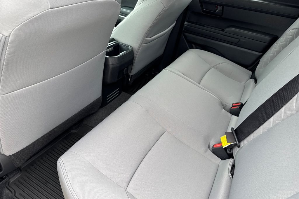 2025 Toyota Tacoma SR5 - Photo 12