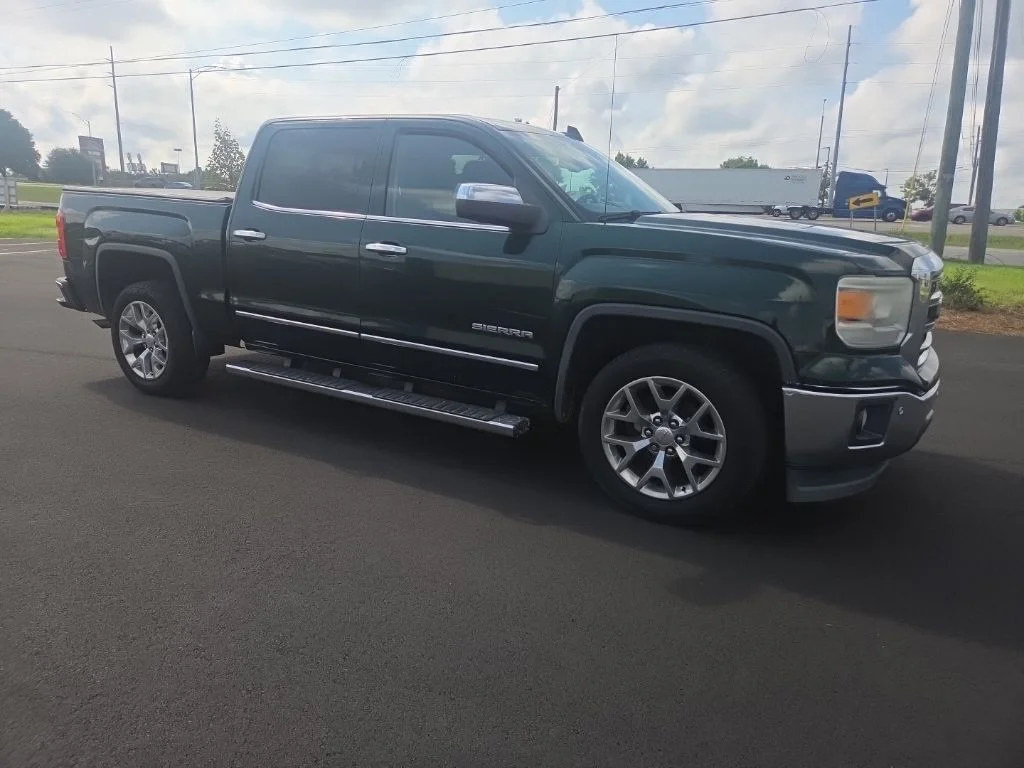 Used 2015 Green GMC SLT image 22