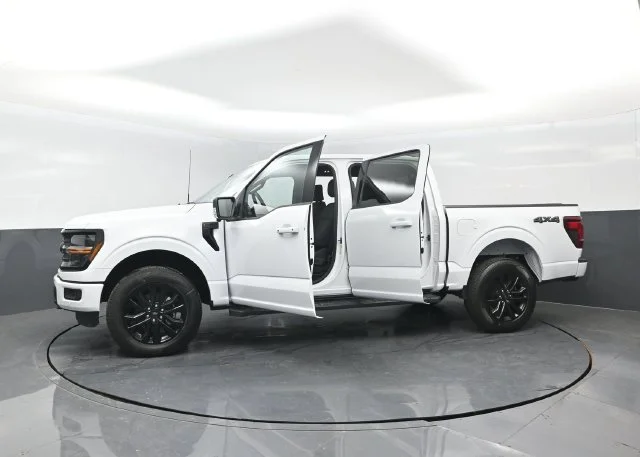 New 2026 Oxford White Ford XLT image 31
