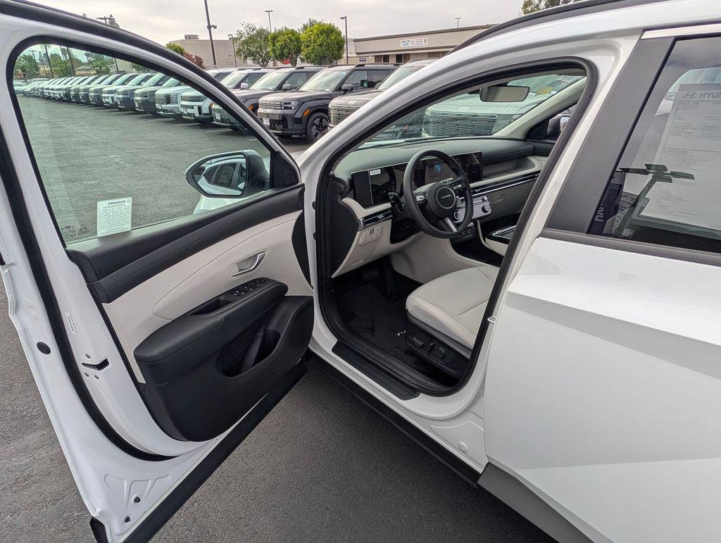 New 2026 White Hyundai SEL FWD image 33