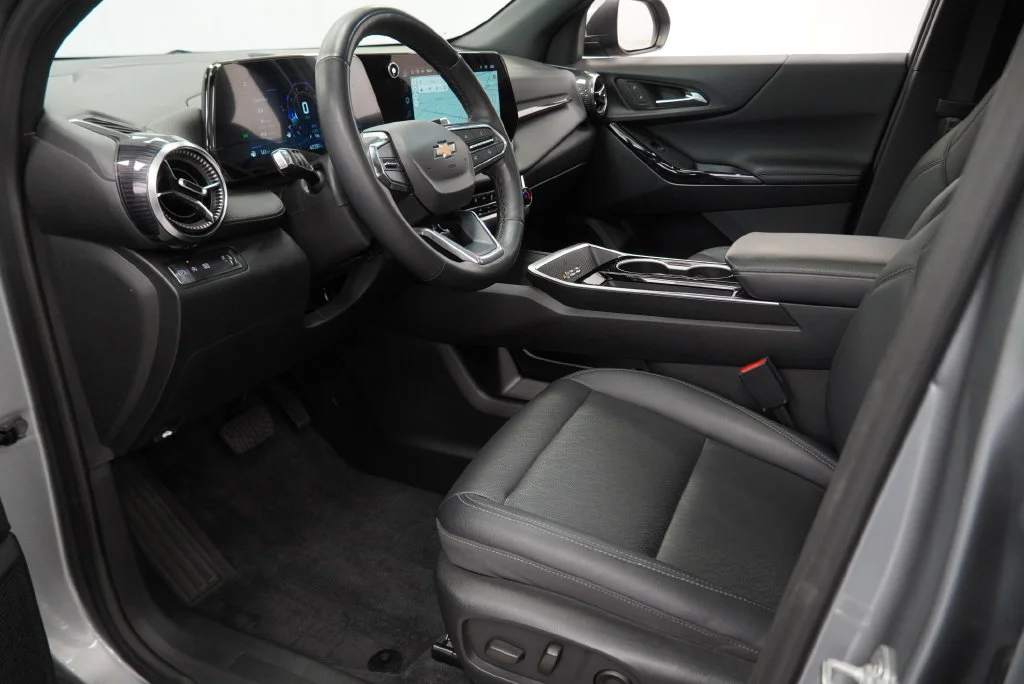 Certified Used 2025 Sterling Gray Metallic Chevrolet LT image 19