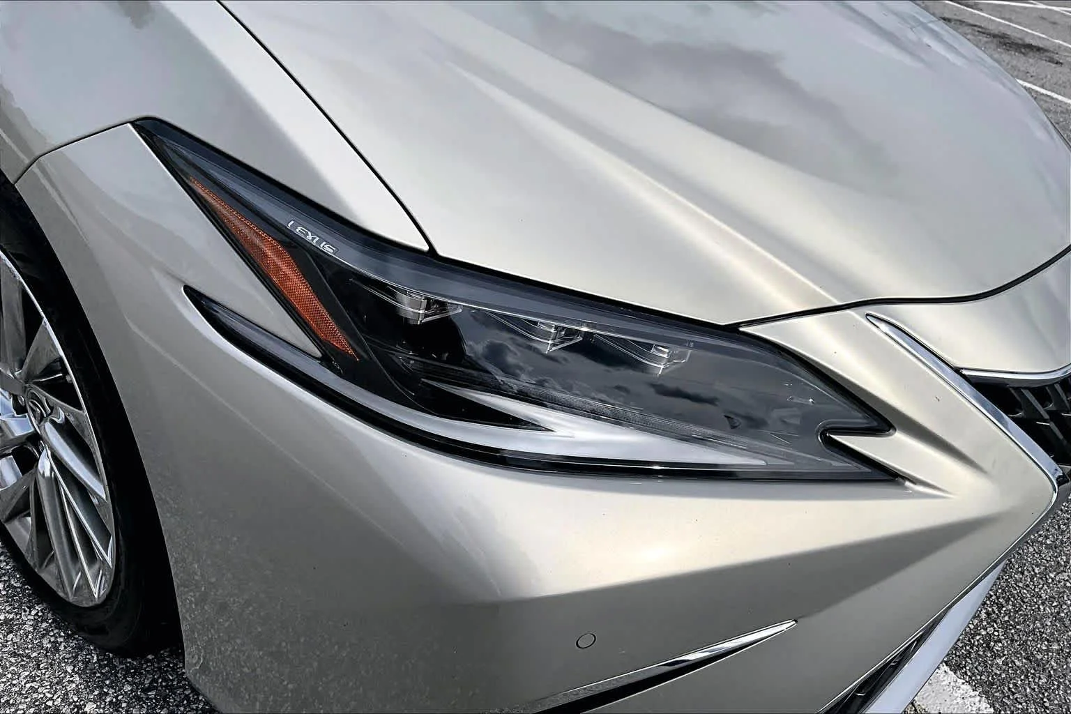 Used 2022 Moonbeam Beige Metallic Lexus Ultra Luxury image 28