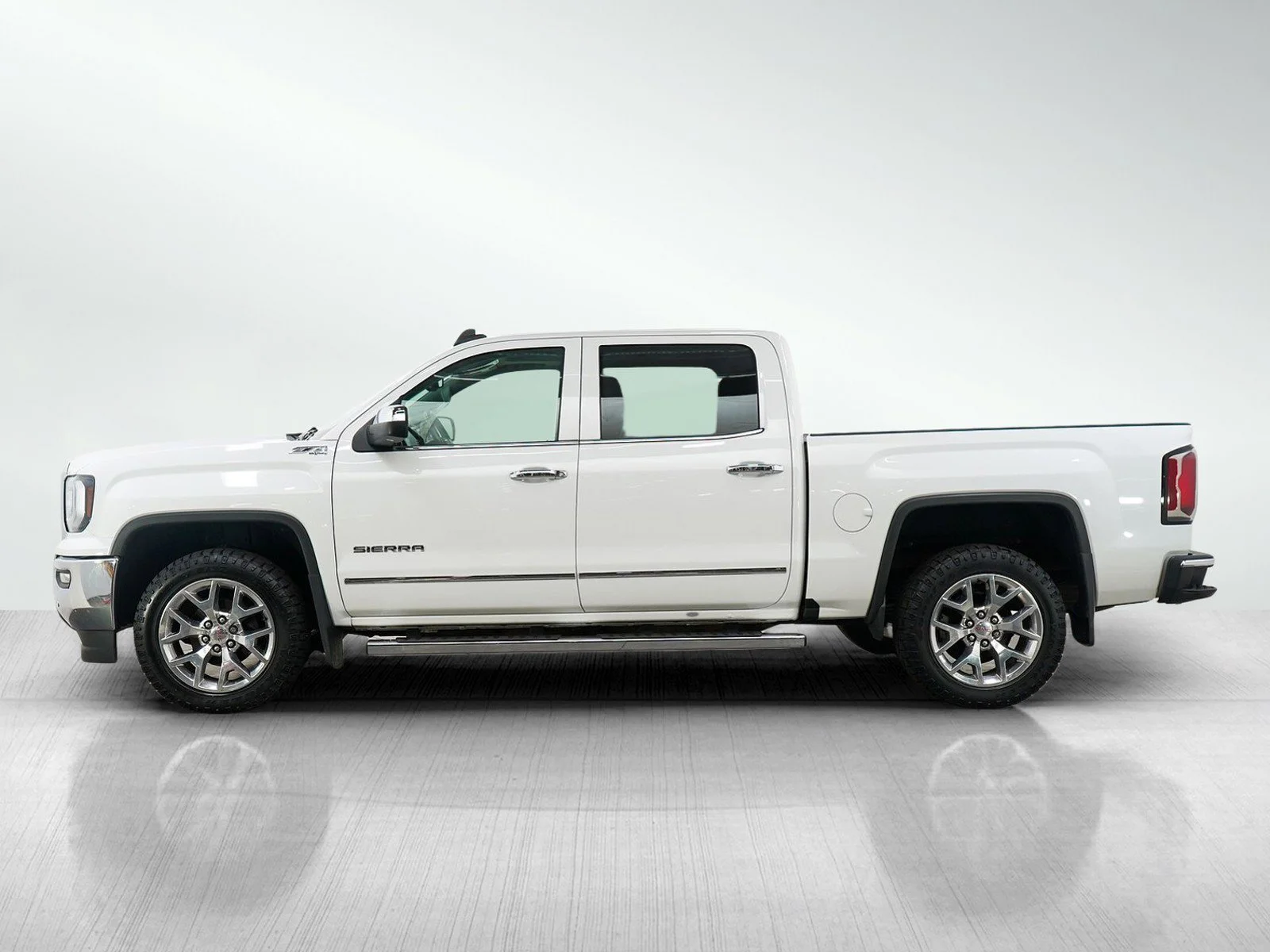Used 2017 GMC Sierra 1500 SLT with VIN 3GTU2NEC4HG178481 for sale in Hopkins, Minnesota