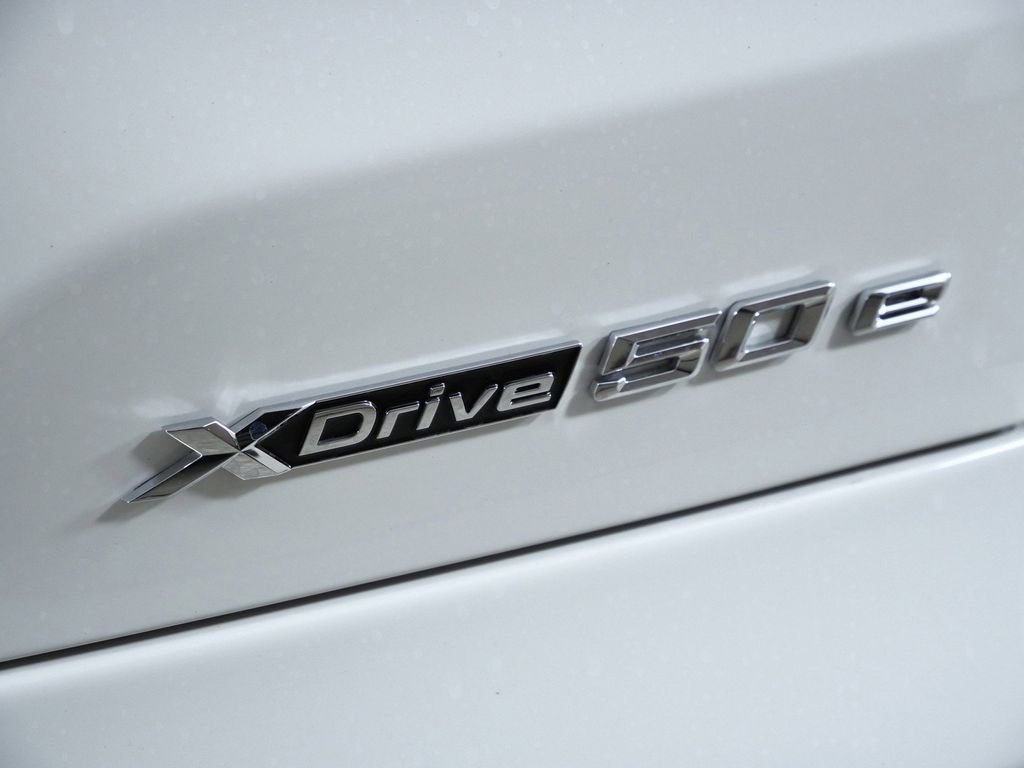 Used 2026 Alpine White BMW xDrive50e image 13