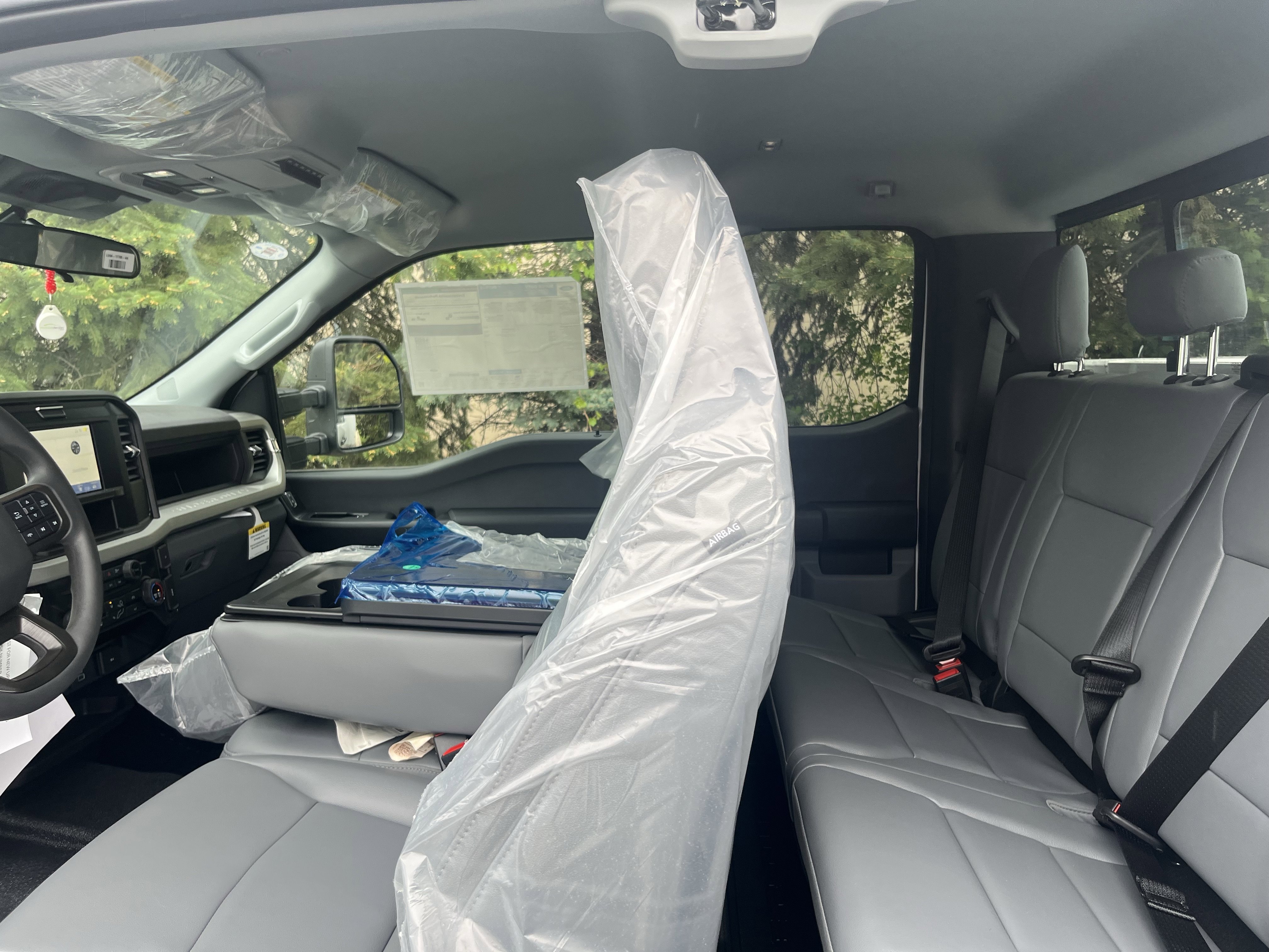 New 2025 Oxford White Ford XL image 16