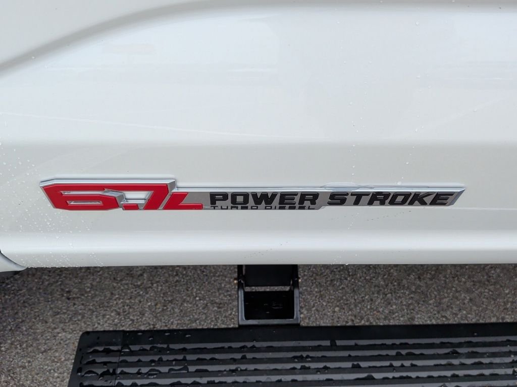 New 2026 Star White Metallic Tri-Coat Ford F-250® Platinum® image 49