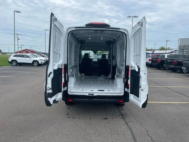 New 2026 Oxford White Ford Cargo Van image 38