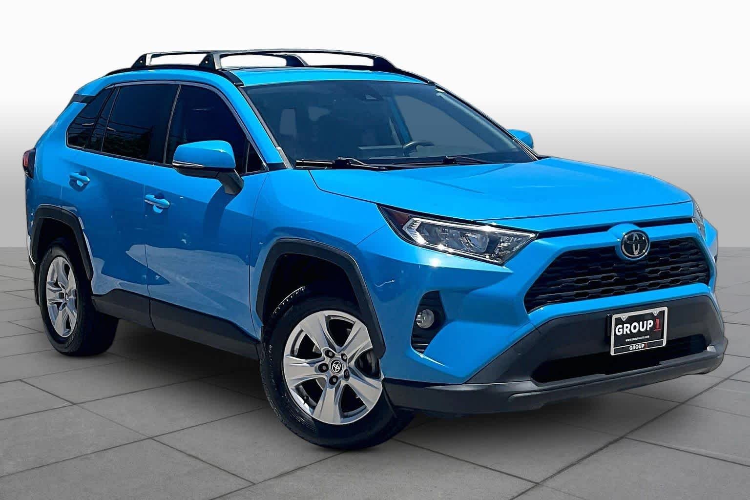Used 2020 Blue Flame Toyota XLE image 3
