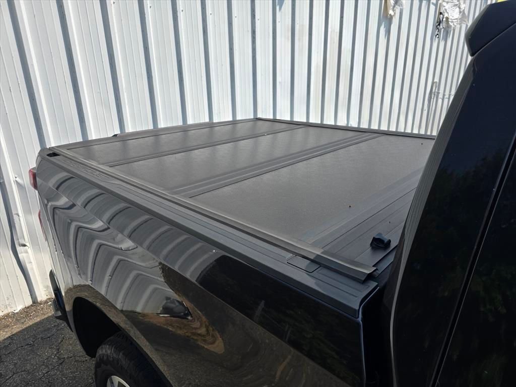 Used 2023 Gray Chevrolet High Country image 14