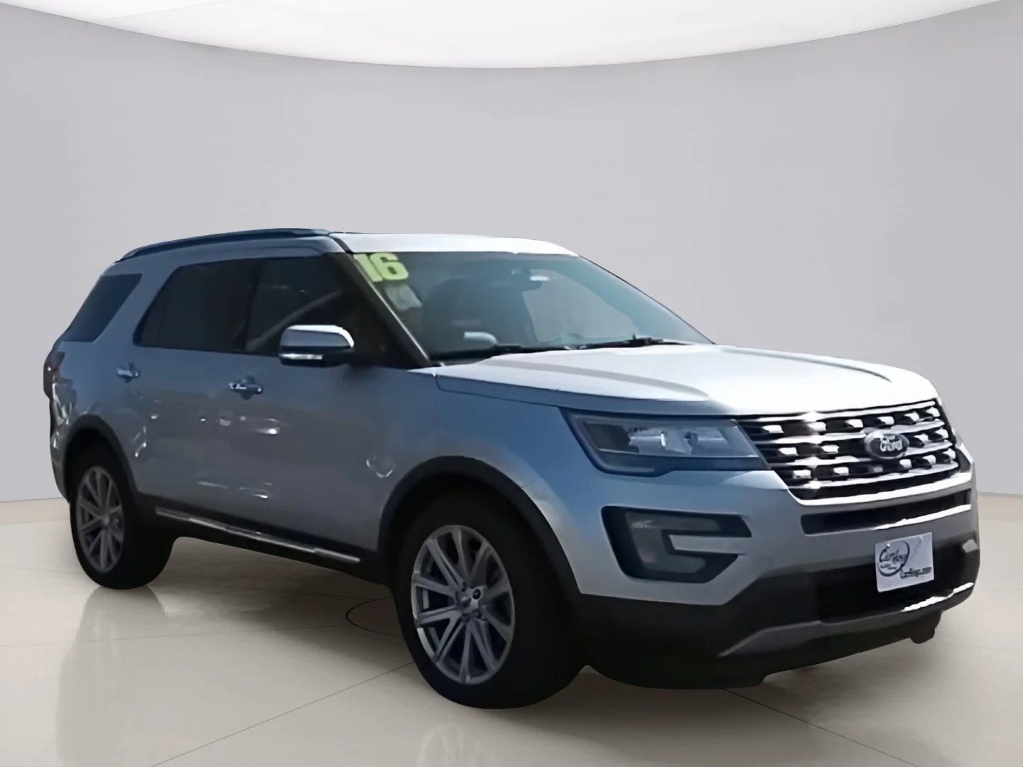 Used 2016 Silver Ford LIMITED image 3