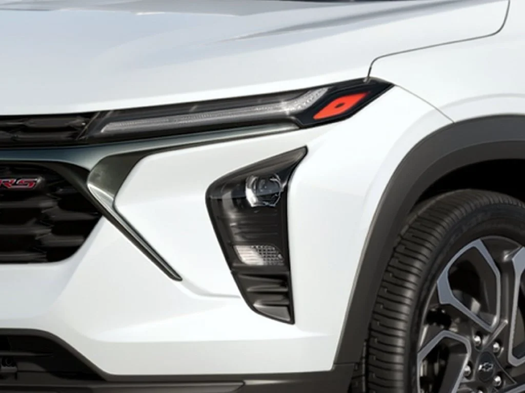 New 2026 Summit White Chevrolet 2RS image 5