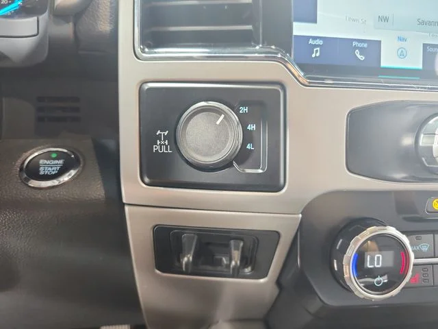 Used 2022 Black Ford Lariat image 26