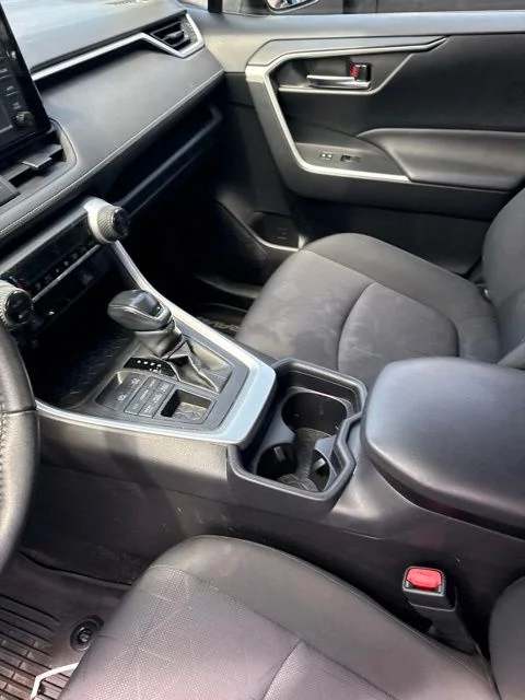 Used 2019 Red Toyota XLE image 2