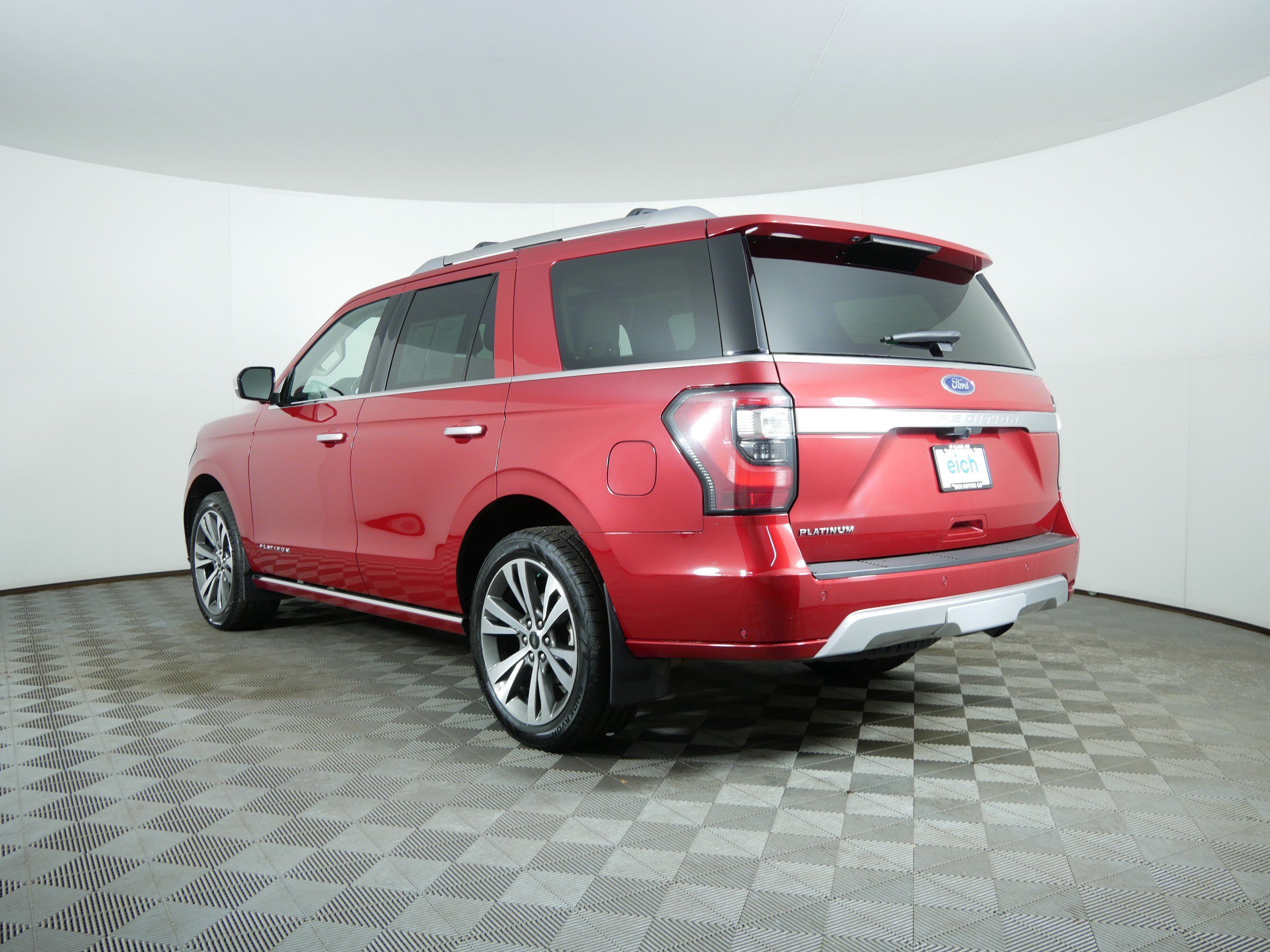 Used 2020 Rapid Red Metallic Tinted Clearcoat Ford Platinum image 5
