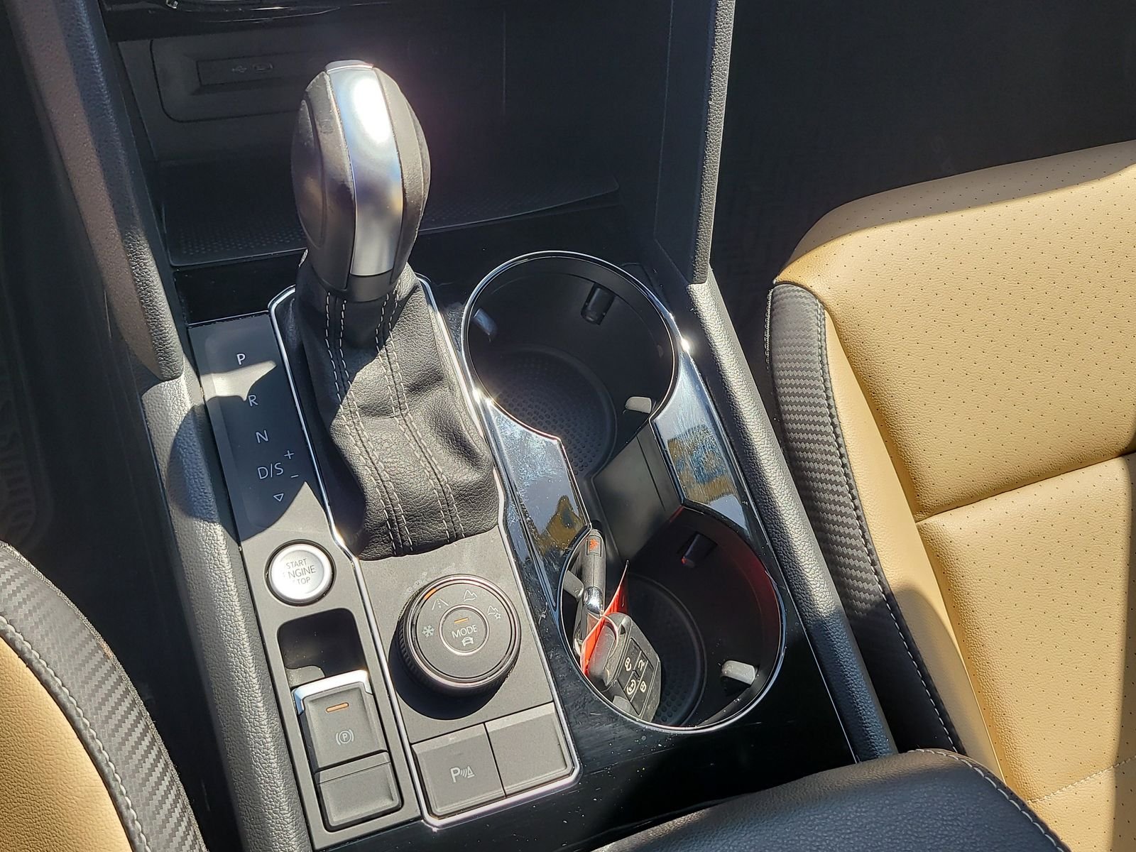 2023 Volkswagen Atlas Cross Sport SE w/Tech - Photo 26