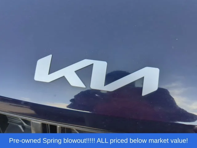 Used 2022 Blue Kia LXS image 10